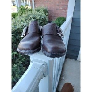 Born women's shoe excellent condition size 7 clogs